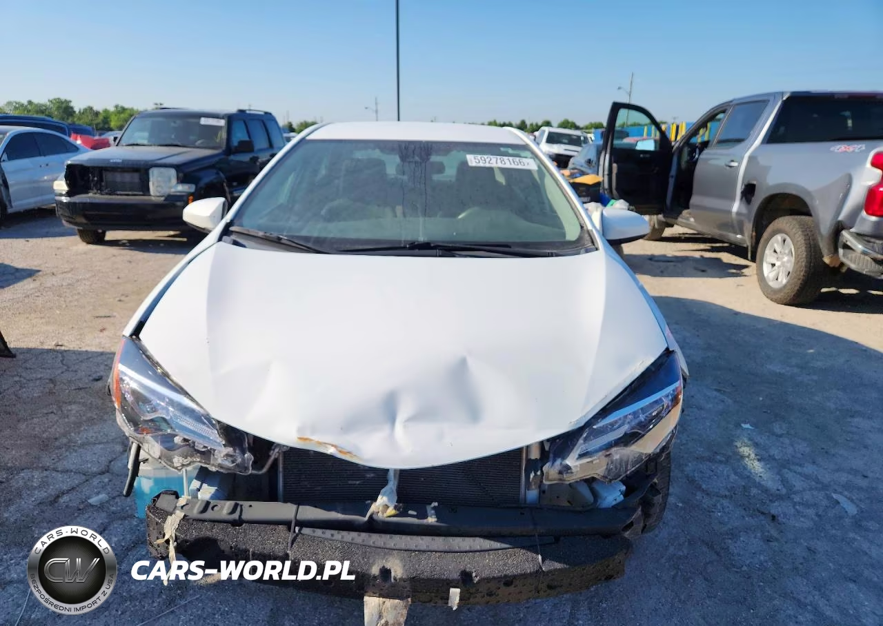 2018 Toyota Corolla Le VIN:5YFBURHE0JP835458 - 5