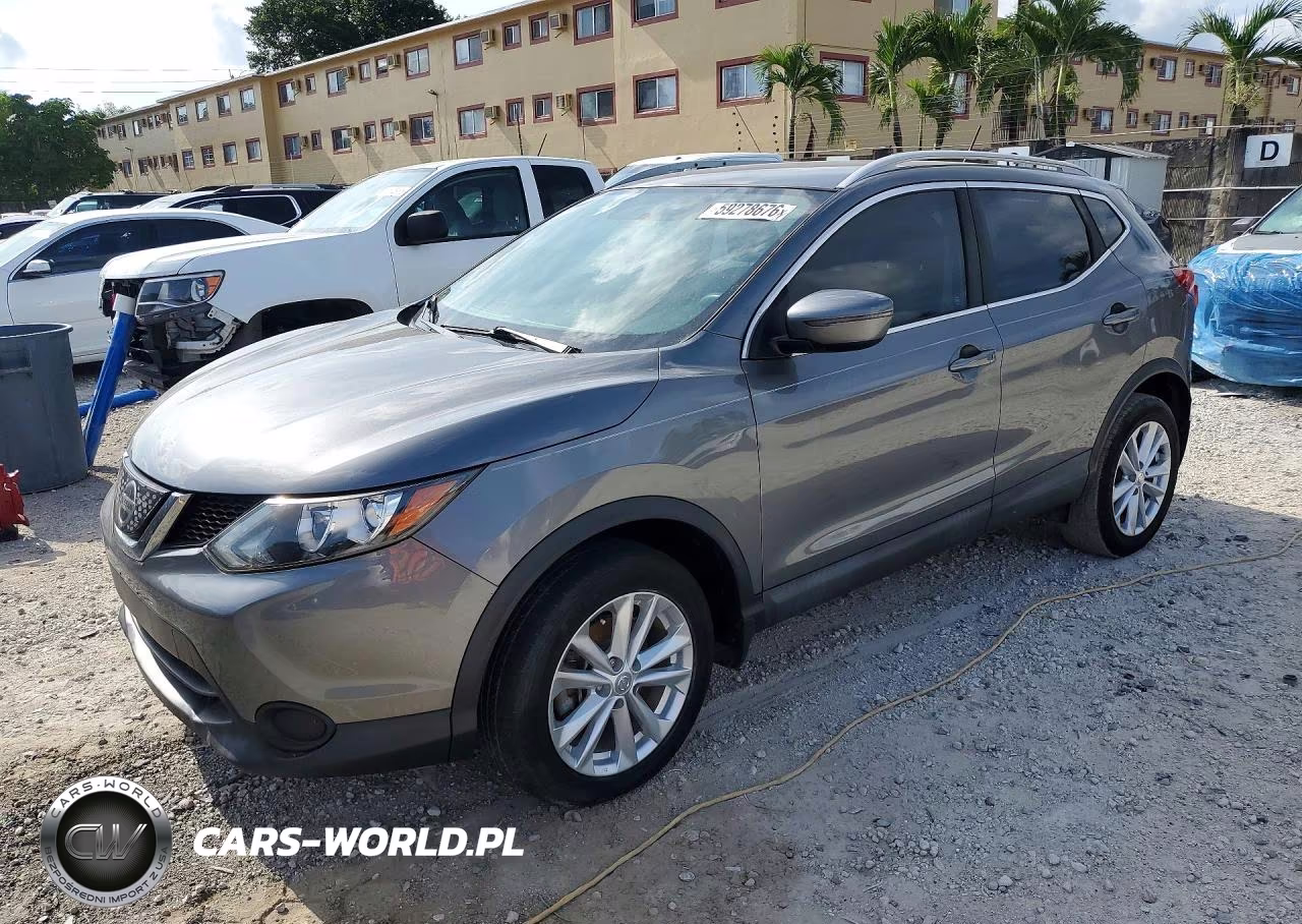 2018 Nissan Rogue Sport S – zdjęcie 1 z 12