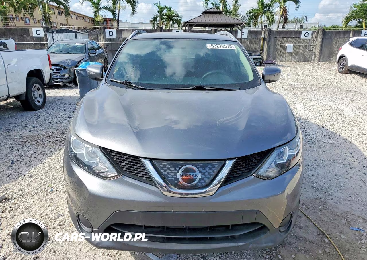2018 Nissan Rogue Sport S VIN:JN1BJ1CP2JW182161 - 5