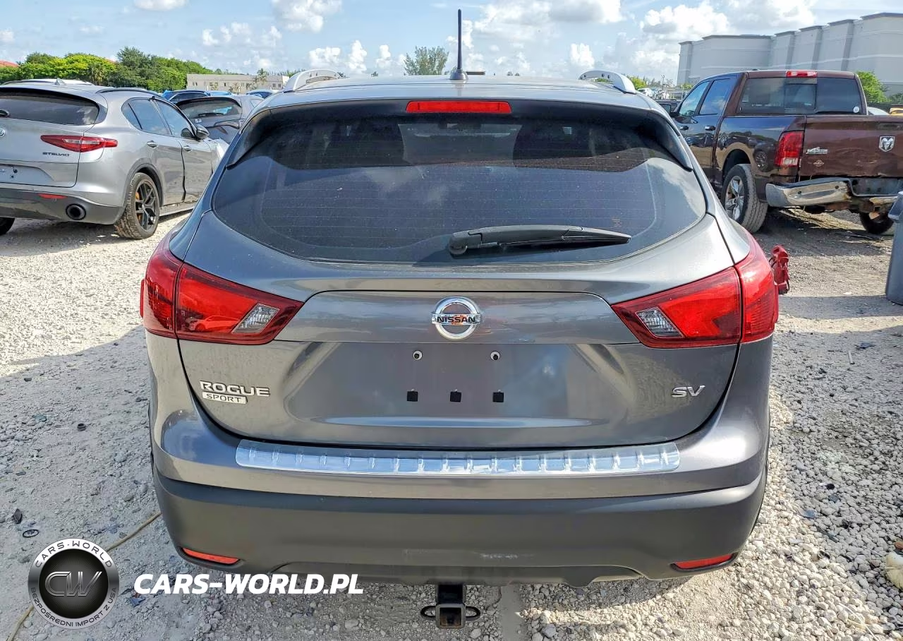 2018 Nissan Rogue Sport S VIN:JN1BJ1CP2JW182161 - 6