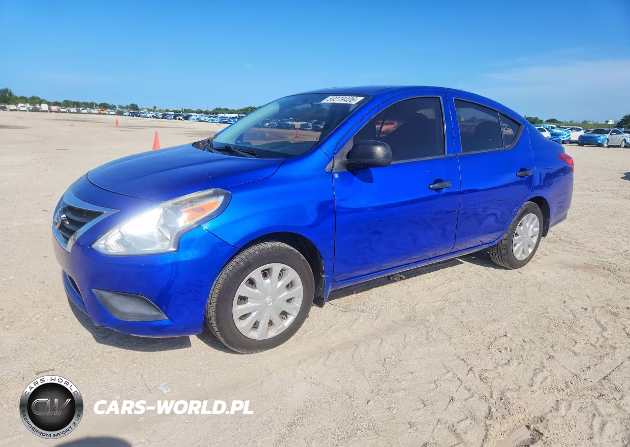 2015 Nissan Versa 1.6 S Plus