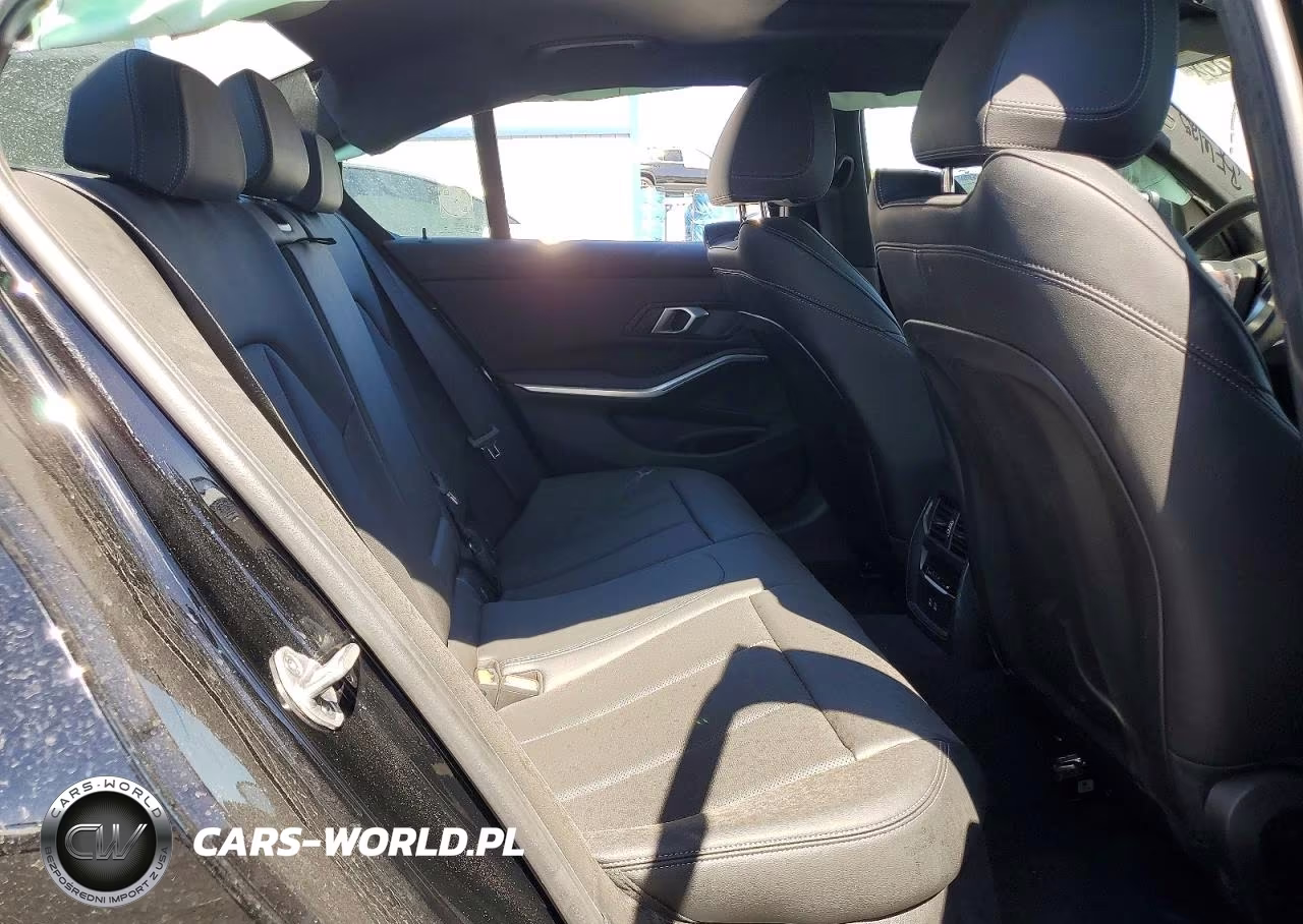 2026 BMW 330Xi VIN:3MW89CW02T8G03394 - 10