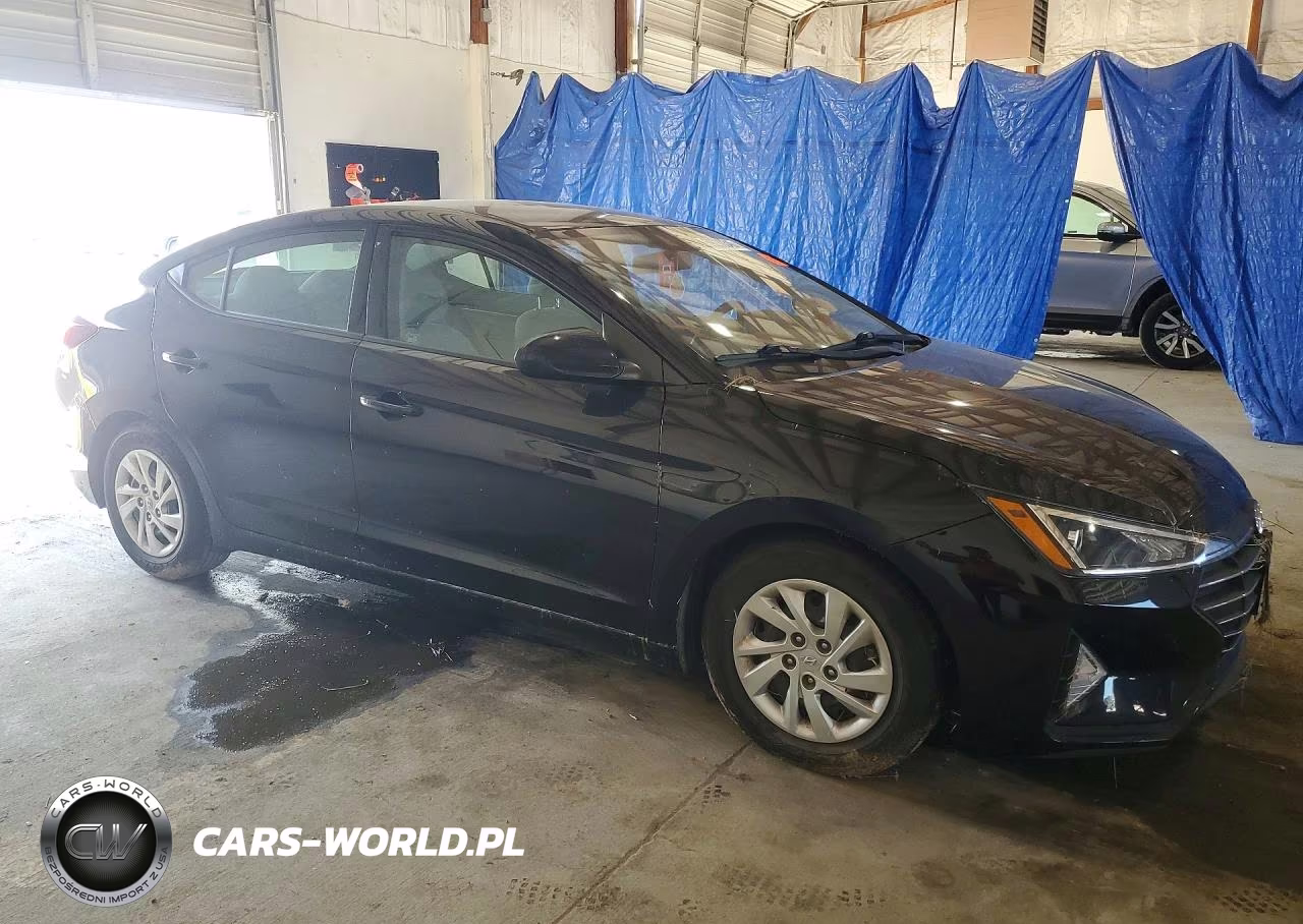 2019 Hyundai Elantra Se VIN:5NPD74LFXKH494944 - 4