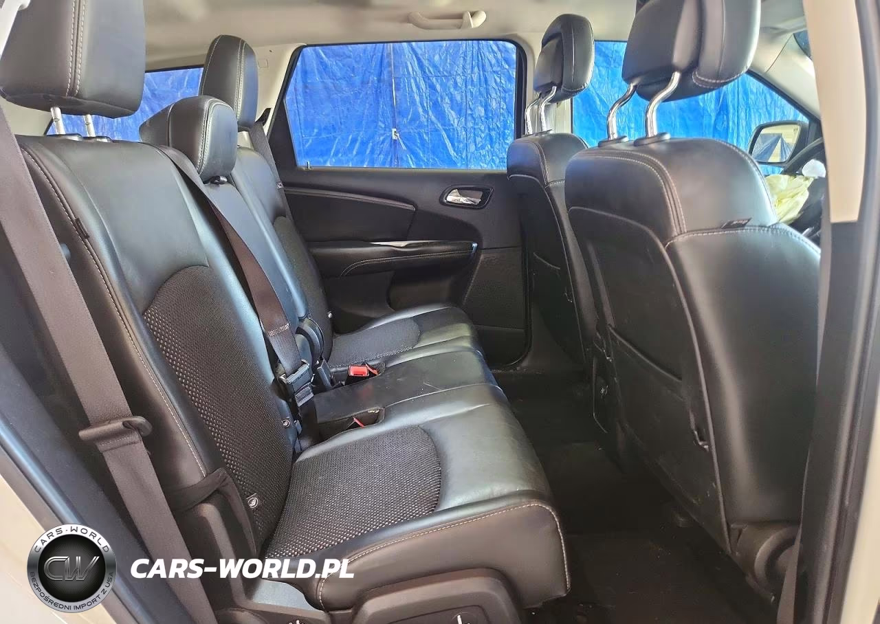 2019 Dodge Journey Crossroad VIN:3C4PDCGG0KT857660 - 11