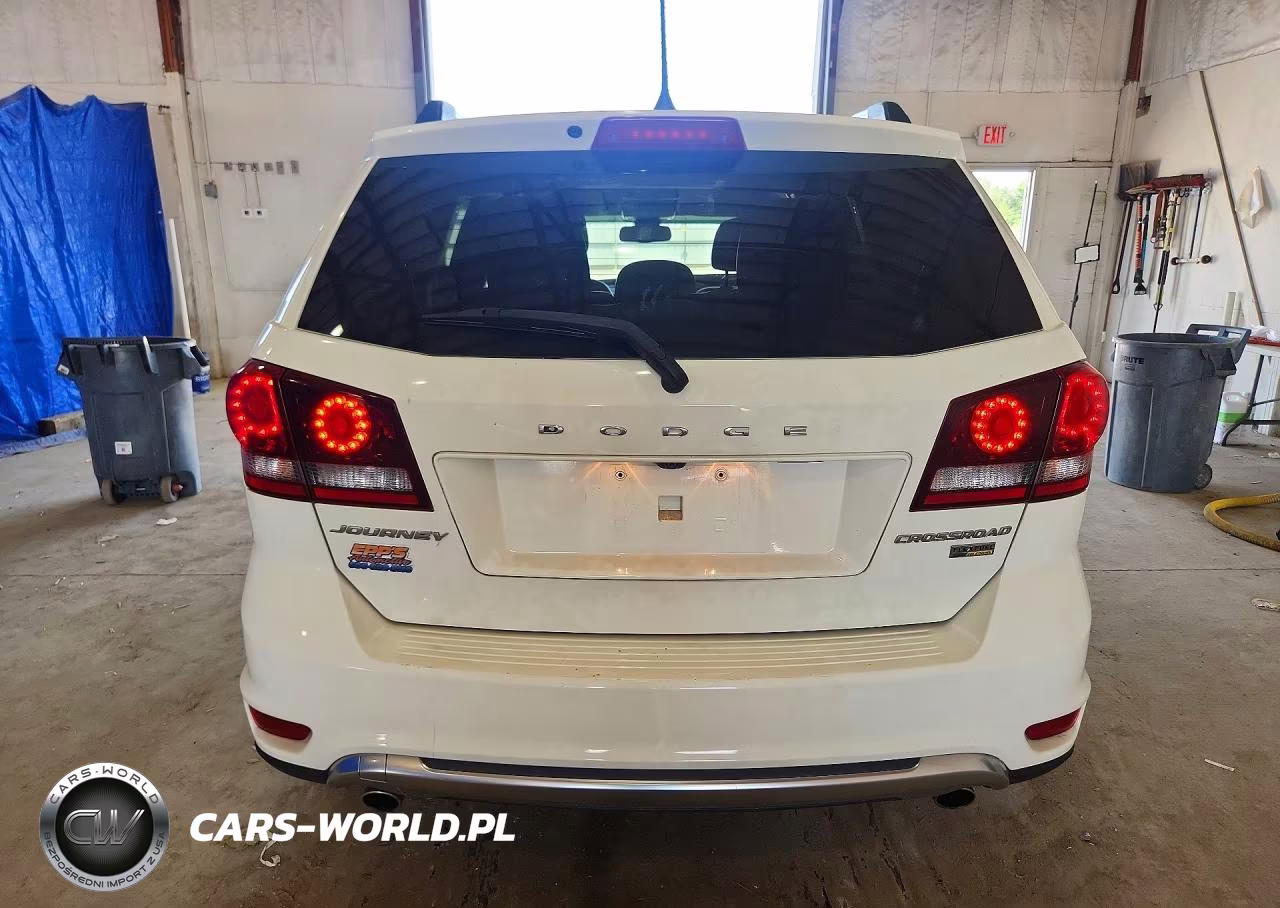 2019 Dodge Journey Crossroad VIN:3C4PDCGG0KT857660 - 6