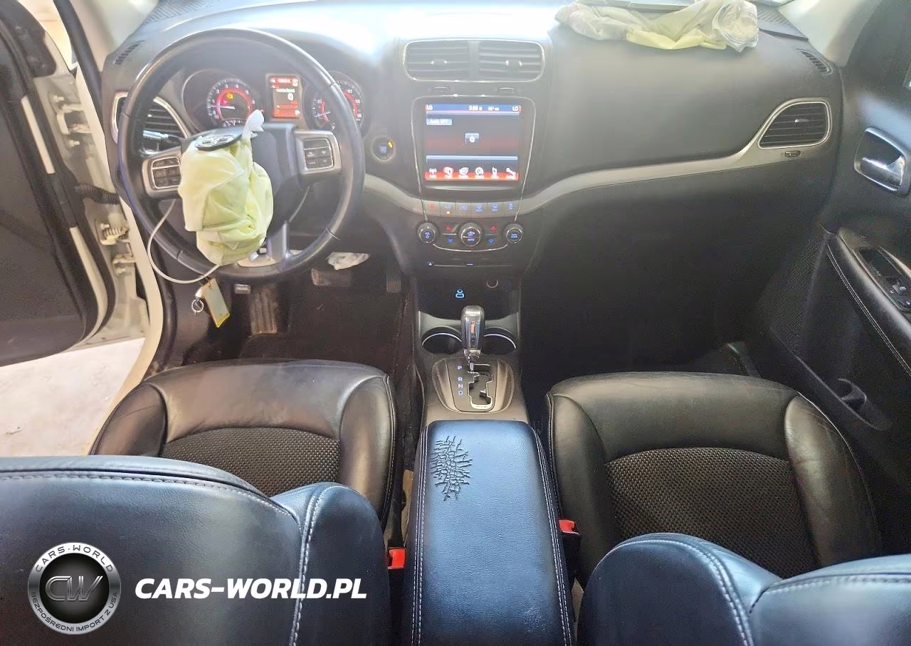 2019 Dodge Journey Crossroad VIN:3C4PDCGG0KT857660 - 8