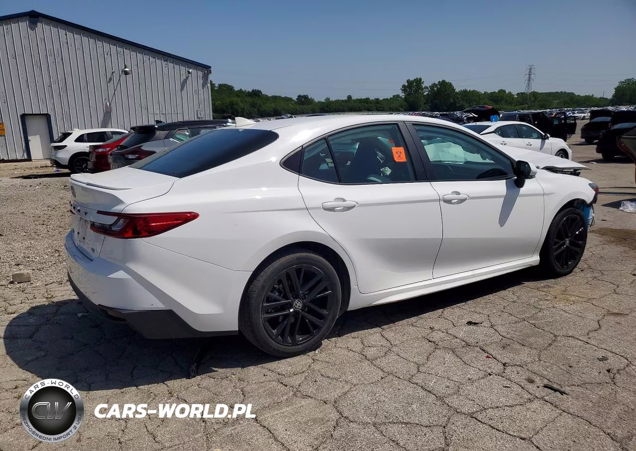 2025 Toyota Camry Se VIN:4T1DAACK2SU135988 - 3