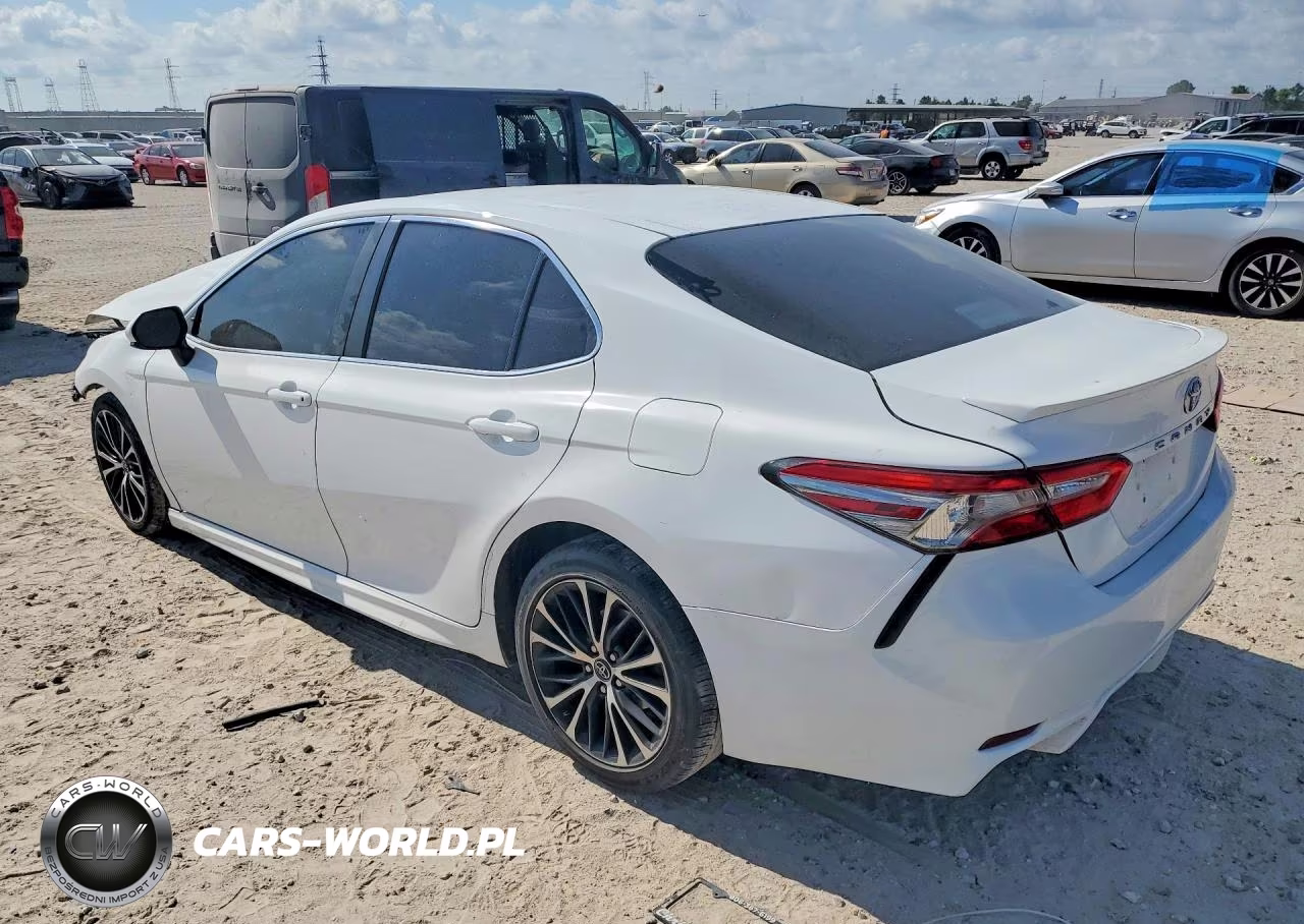 2018 Toyota Camry L Automatic VIN:4T1B11HK9JU083855 - 2