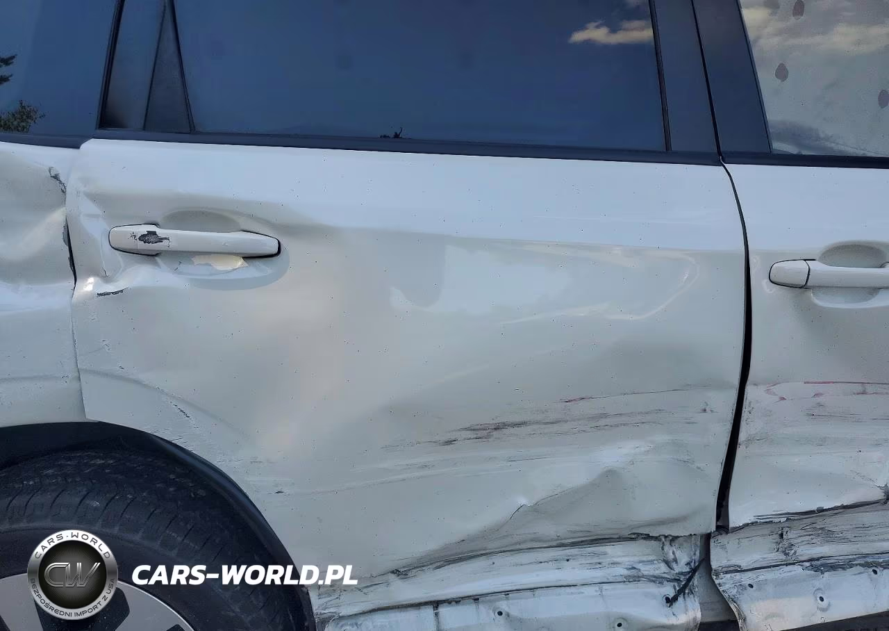 2018 Subaru Forester 2.5I Premium VIN:JF2SJAEC7JH589406 - 10
