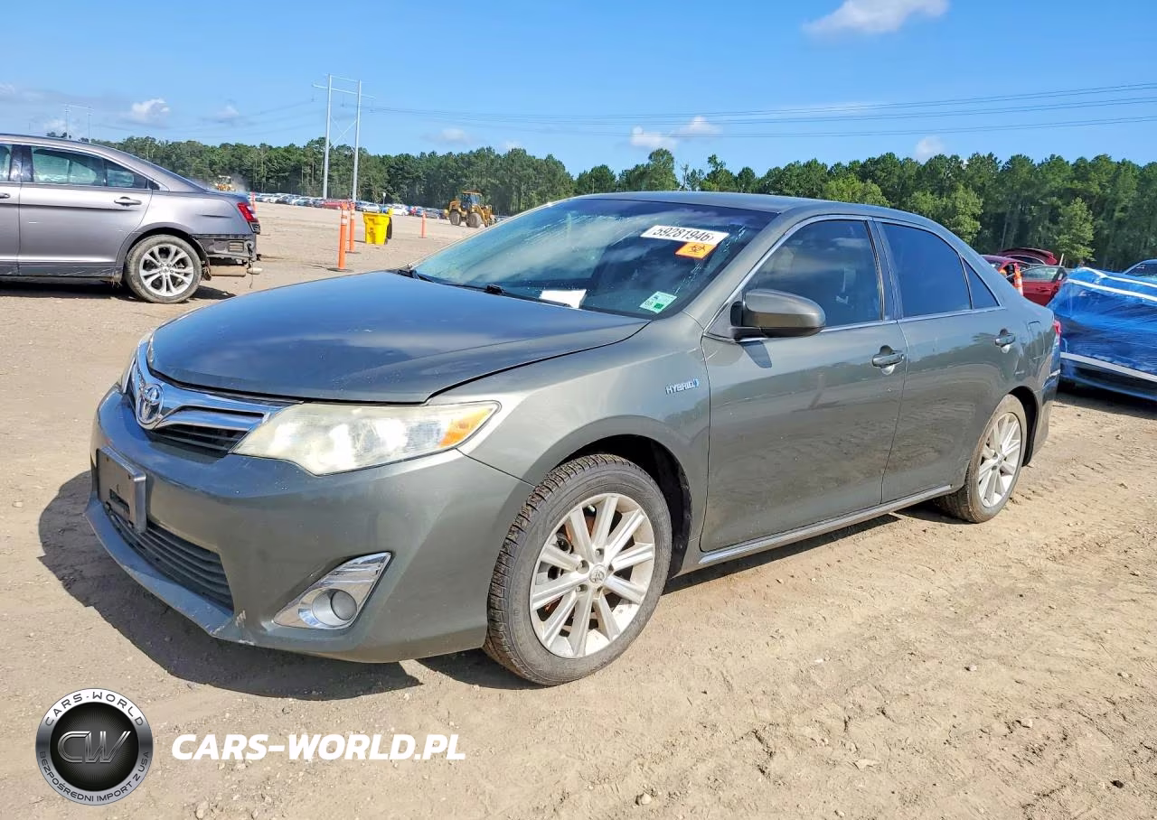 2014 Toyota Camry Hybrid Xle
