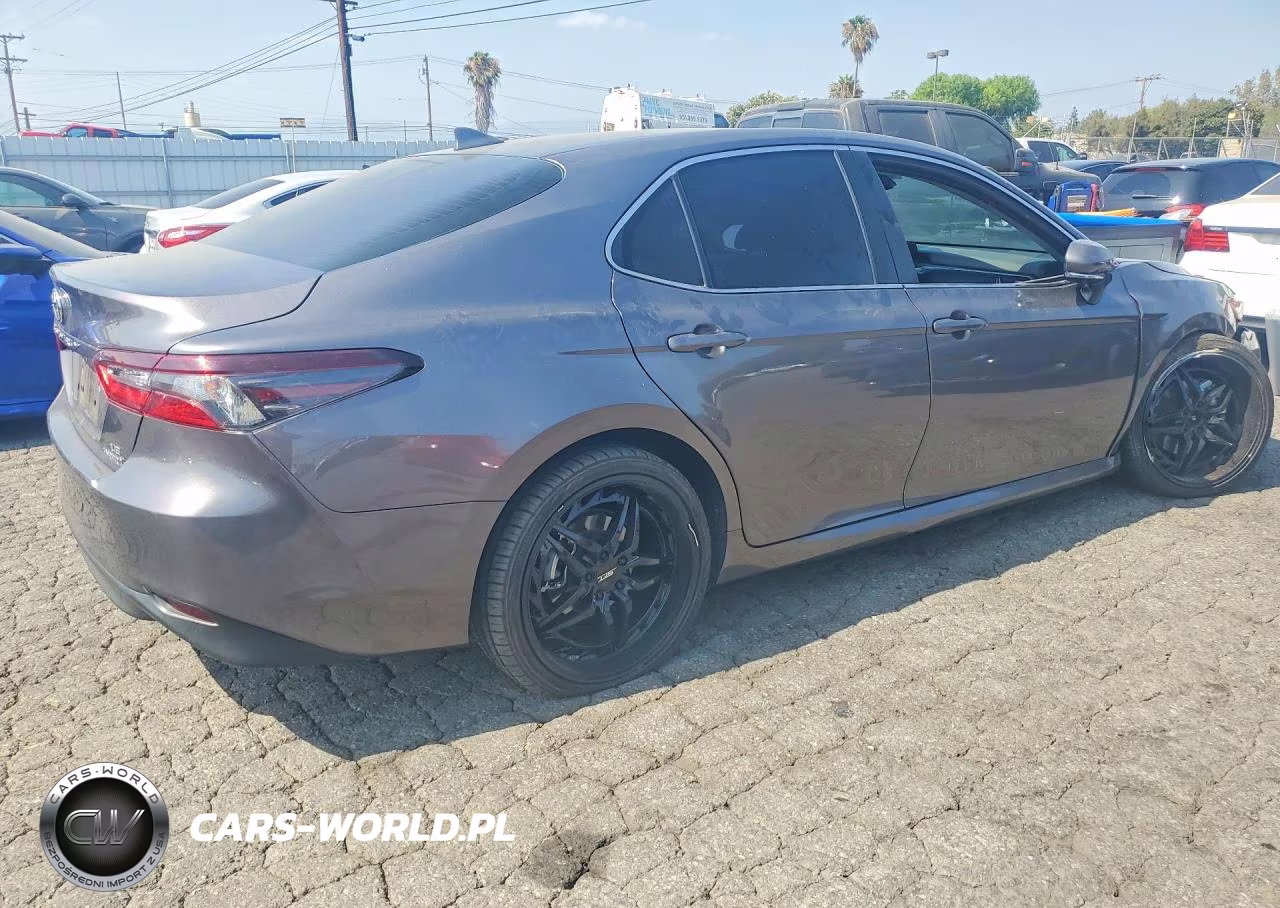 2024 Toyota Camry Le VIN:4T1C31AK9RU066106 - 3