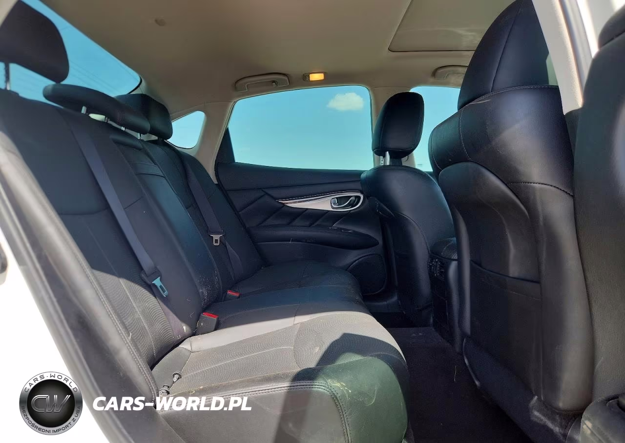 2015 Infiniti Q70 Hybrid VIN:JN1EY1AP5FM510011 - 10