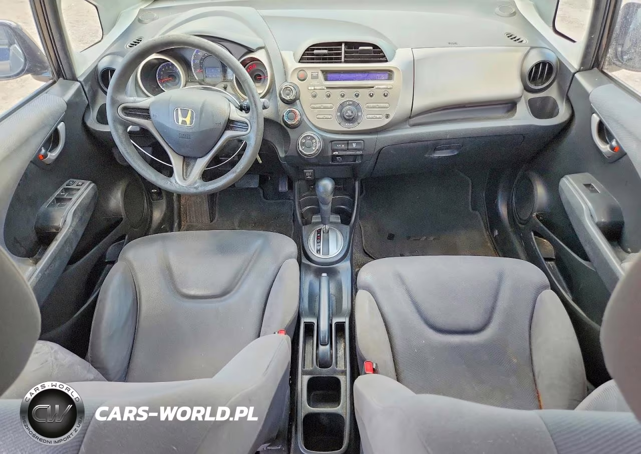 2010 Honda Fit VIN:JHMGE8H28AS000546 - 8