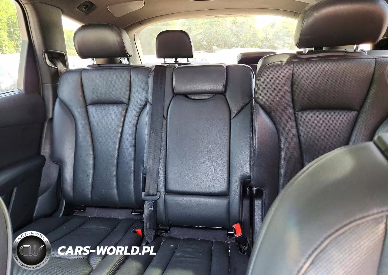 2017 Audi Q7 Prestige VIN:WA1VAAF78HD052584 - 10