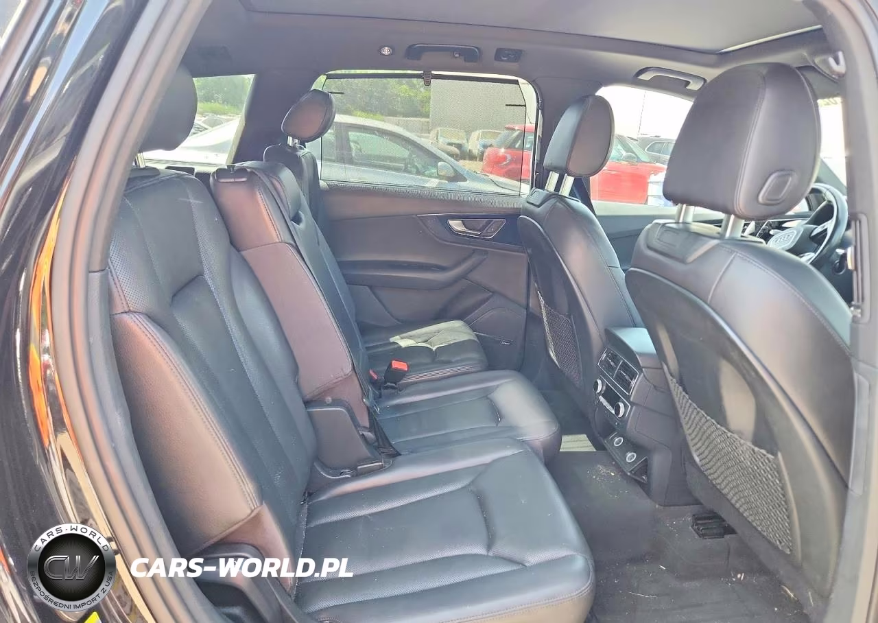 2017 Audi Q7 Prestige VIN:WA1VAAF78HD052584 - 11