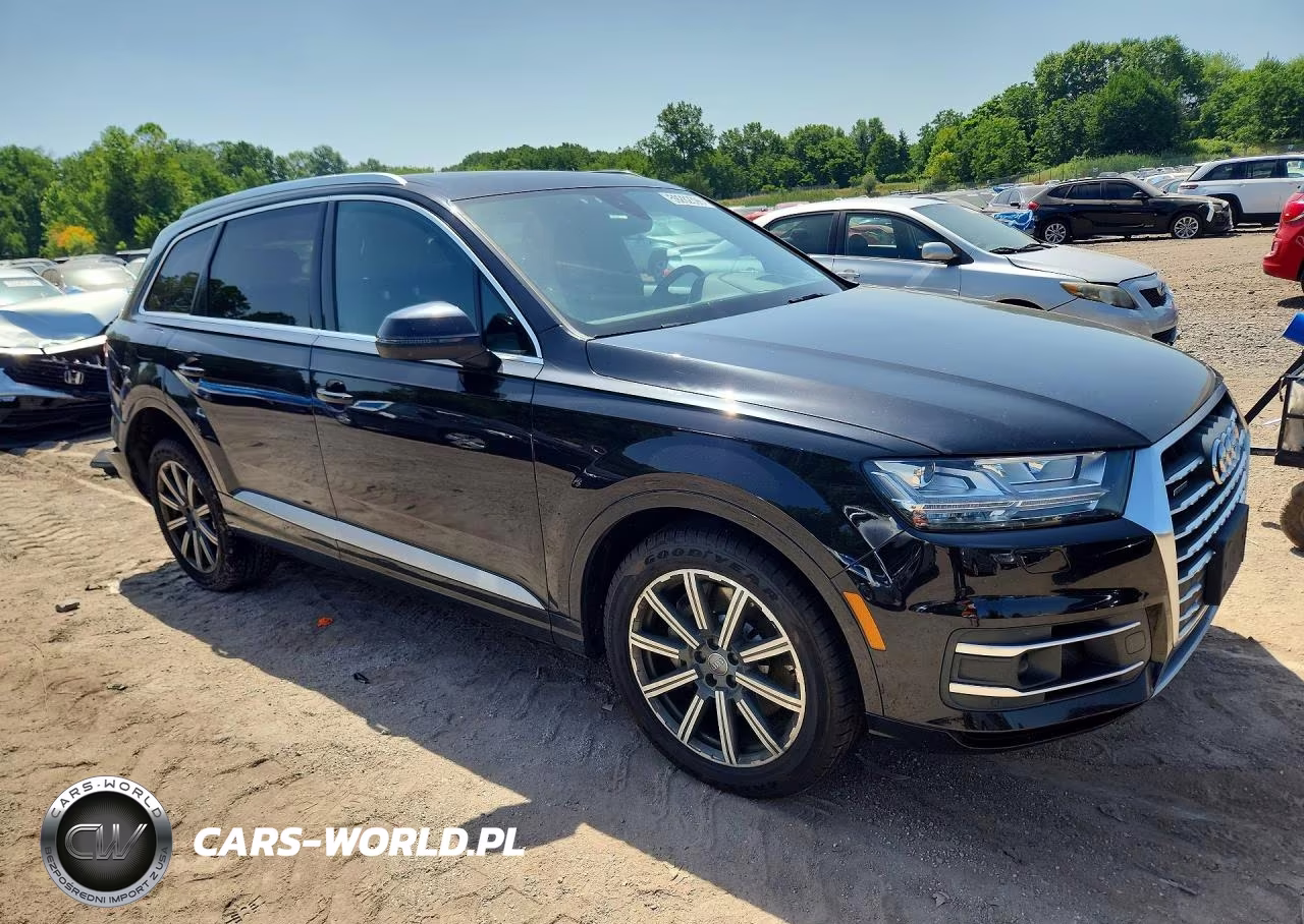 2017 Audi Q7 Prestige VIN:WA1VAAF78HD052584 - 4