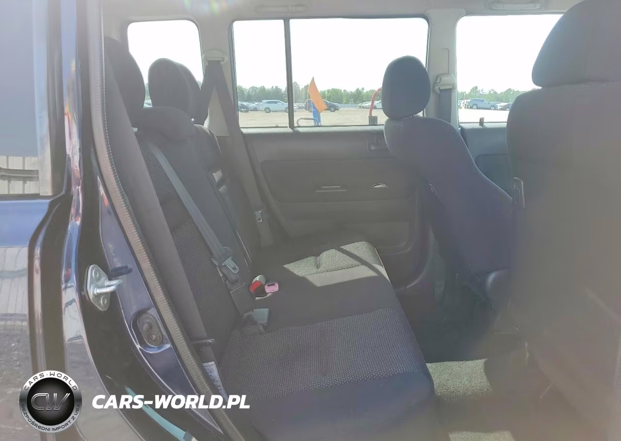 2005 Toyota Scion Xb VIN:JTLKT324X50173750 - 10