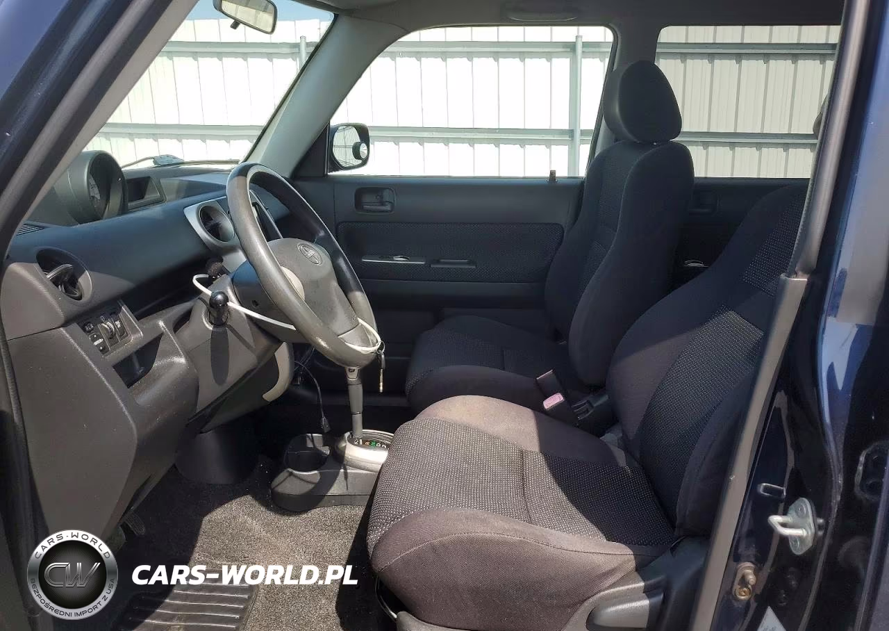 2005 Toyota Scion Xb VIN:JTLKT324X50173750 - 7