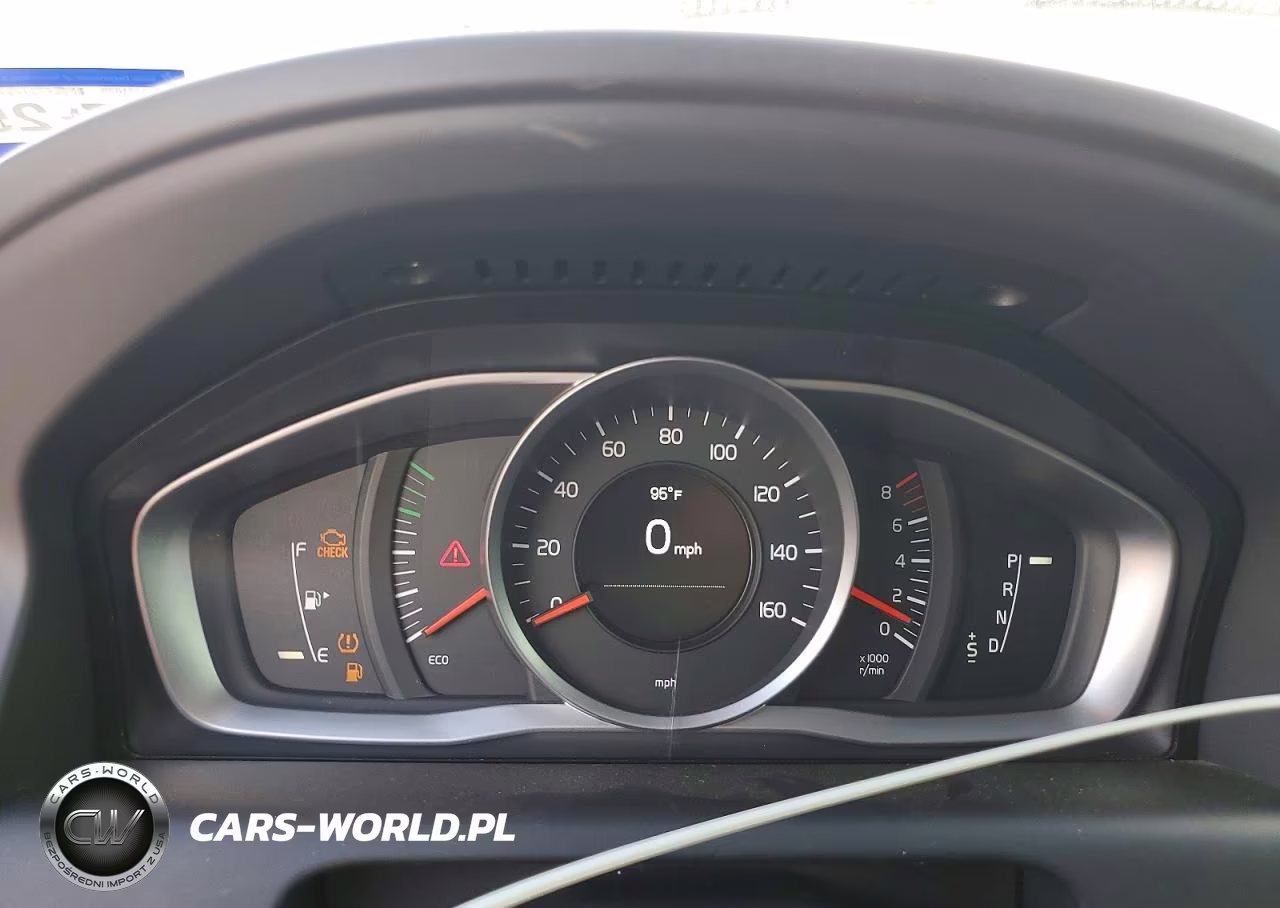 2015 Volvo Xc60 T5 VIN:YV440MDJ3F2673015 - 9