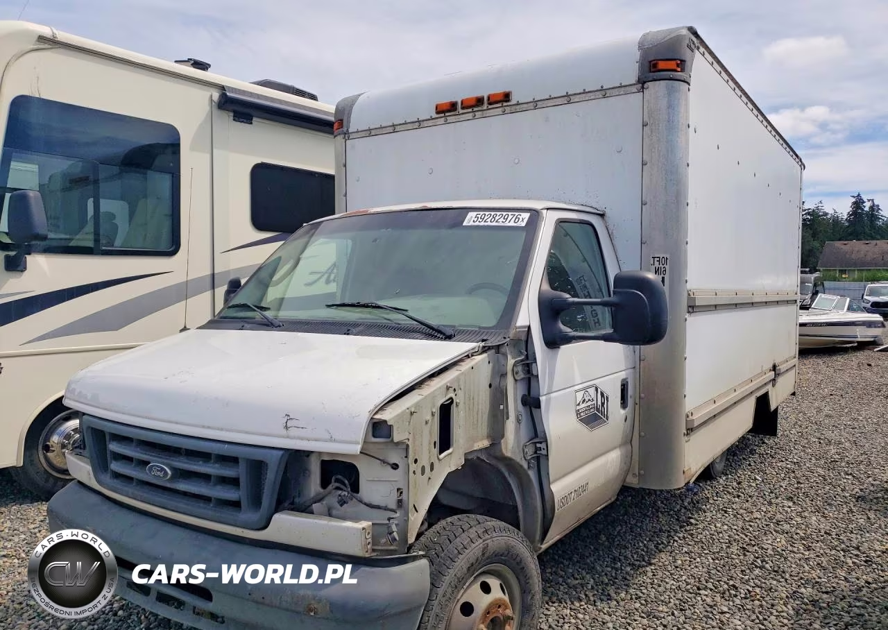 2004 Ford Econoline E350 Super Duty Cutaway Van