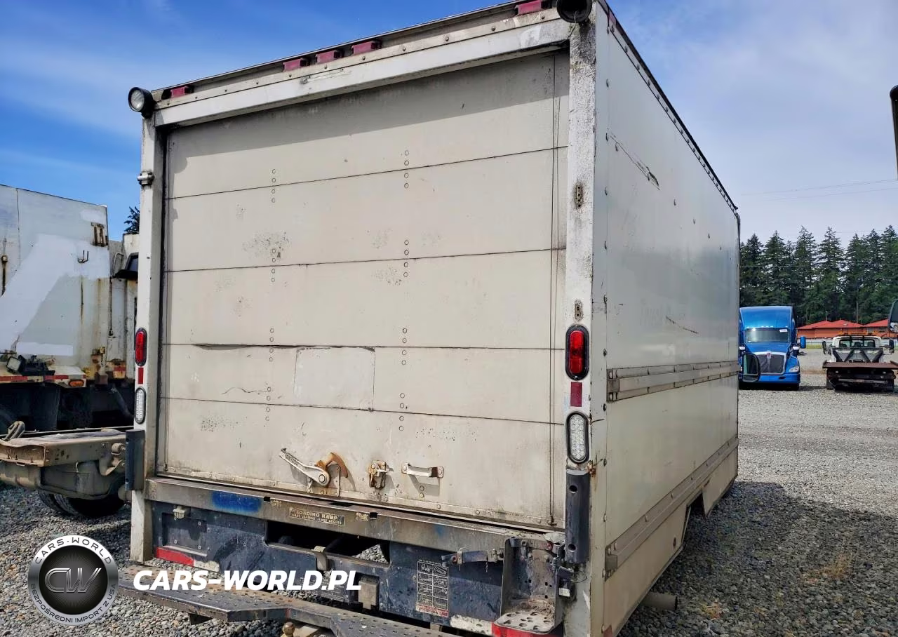 2004 Ford Econoline E350 Super Duty Cutaway Van VIN:1FDWE35L14HA61960 - 3