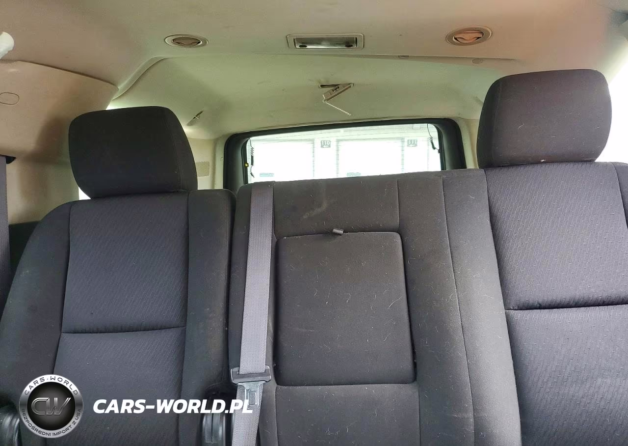 2011 Chevrolet Suburban K1500 Ls VIN:1GNSKHE34BR156407 - 10