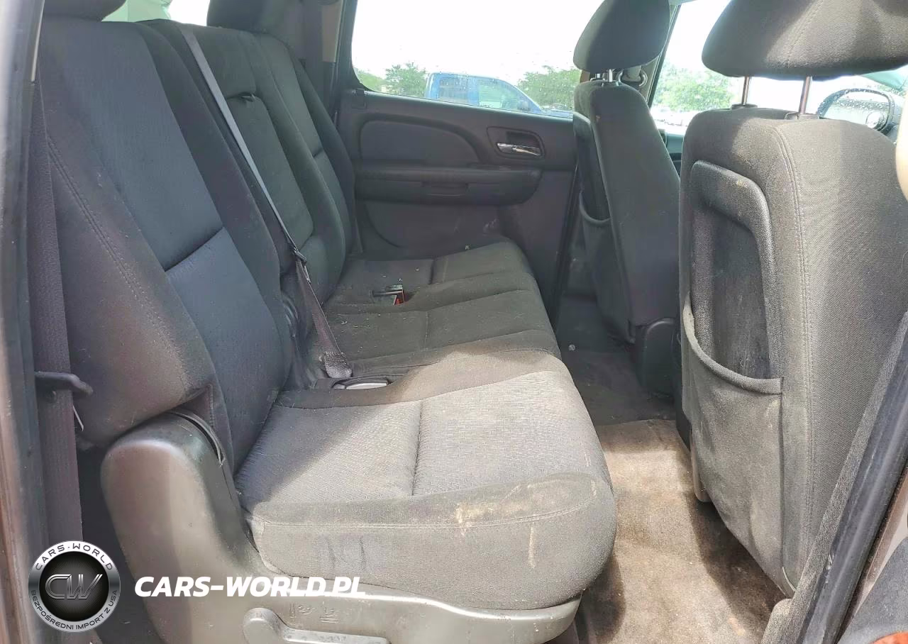 2011 Chevrolet Suburban K1500 Ls VIN:1GNSKHE34BR156407 - 11