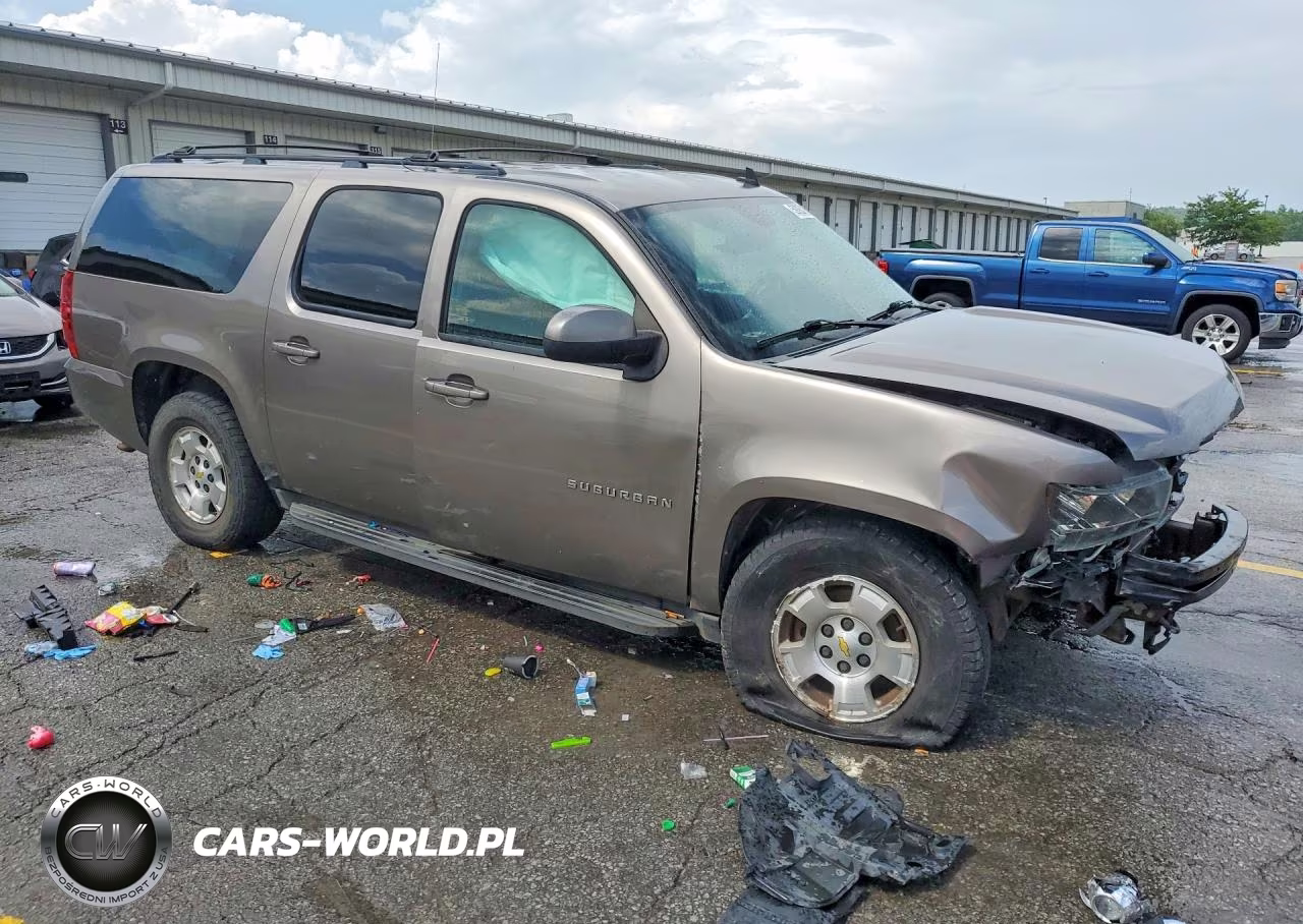 2011 Chevrolet Suburban K1500 Ls VIN:1GNSKHE34BR156407 - 4