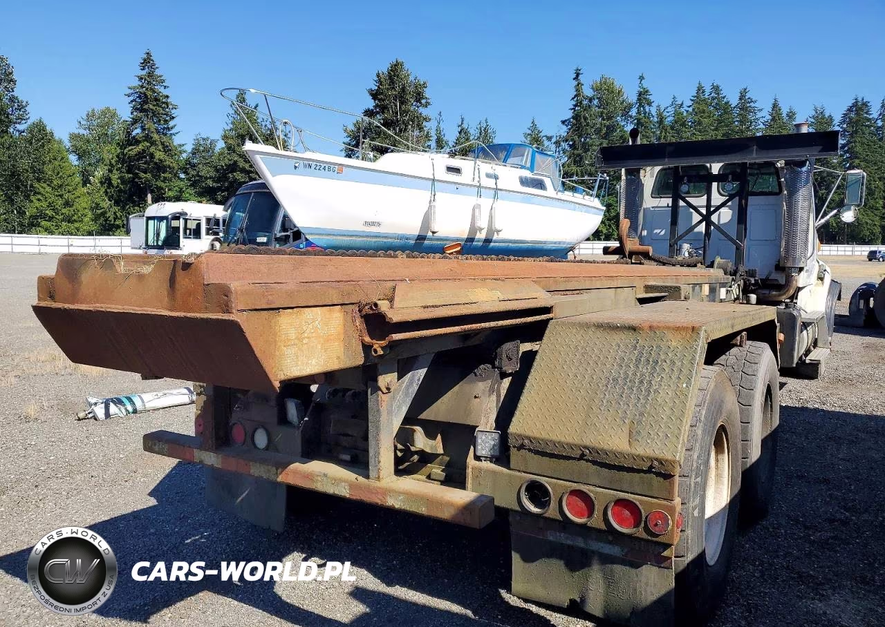 2007 Sterling L9500 Roll-Off Container Truck VIN:2FZHAZDE27AY49302 - 4