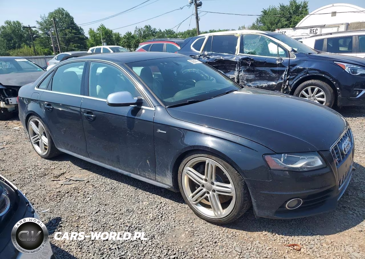 2011 Audi S4 Prestige VIN:WAUKGAFL8BA092321 - 4