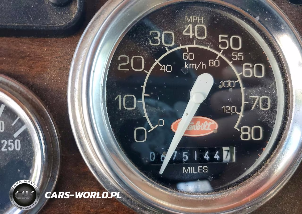 2000 Peterbilt 378 Semi Truck VIN:1XPFDB9X4YD506976 - 8