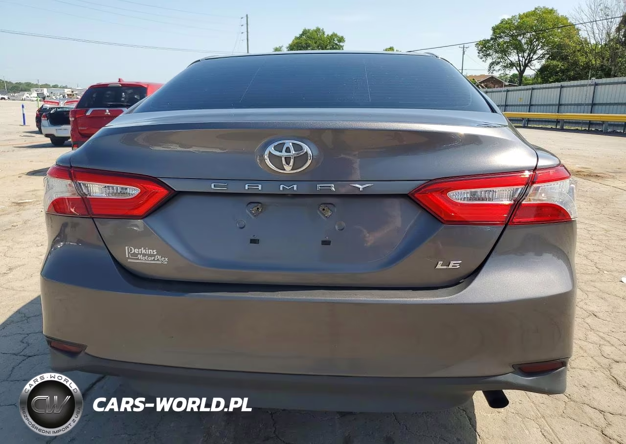 2018 Toyota Camry Le VIN:4T1B11HK7JU565031 - 6