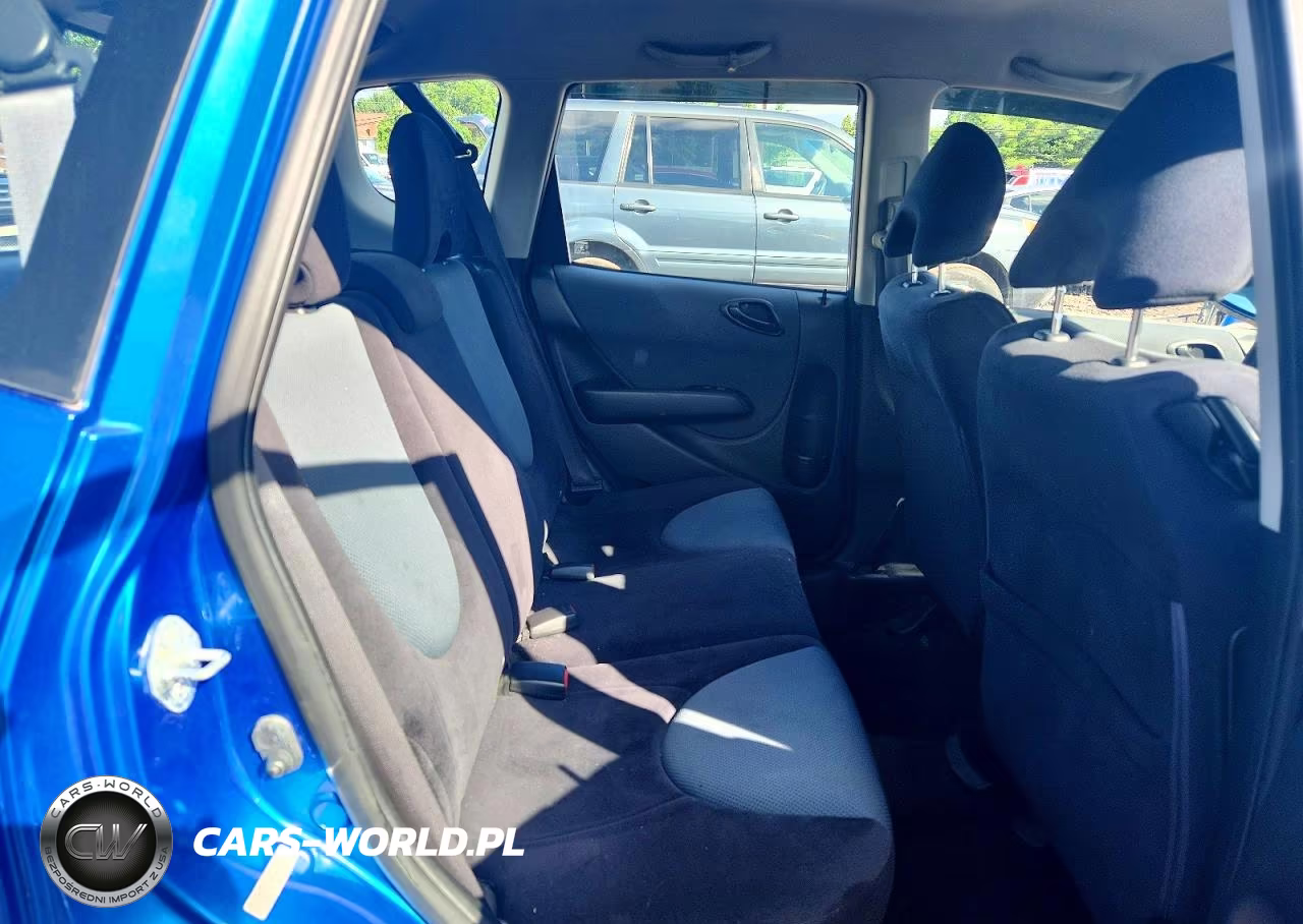 2007 Honda Fit VIN:JHMGD38407S044900 - 10
