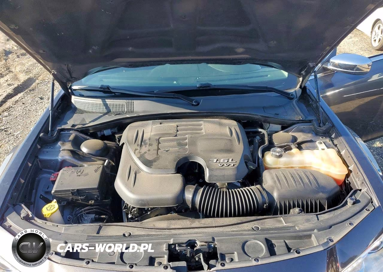 2019 Chrysler 300 Limited VIN:2C3CCAEGXKH689645 - 11
