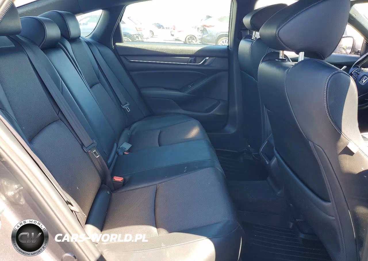 2018 Honda Accord Sport VIN:1HGCV1F30JA076675 - 10