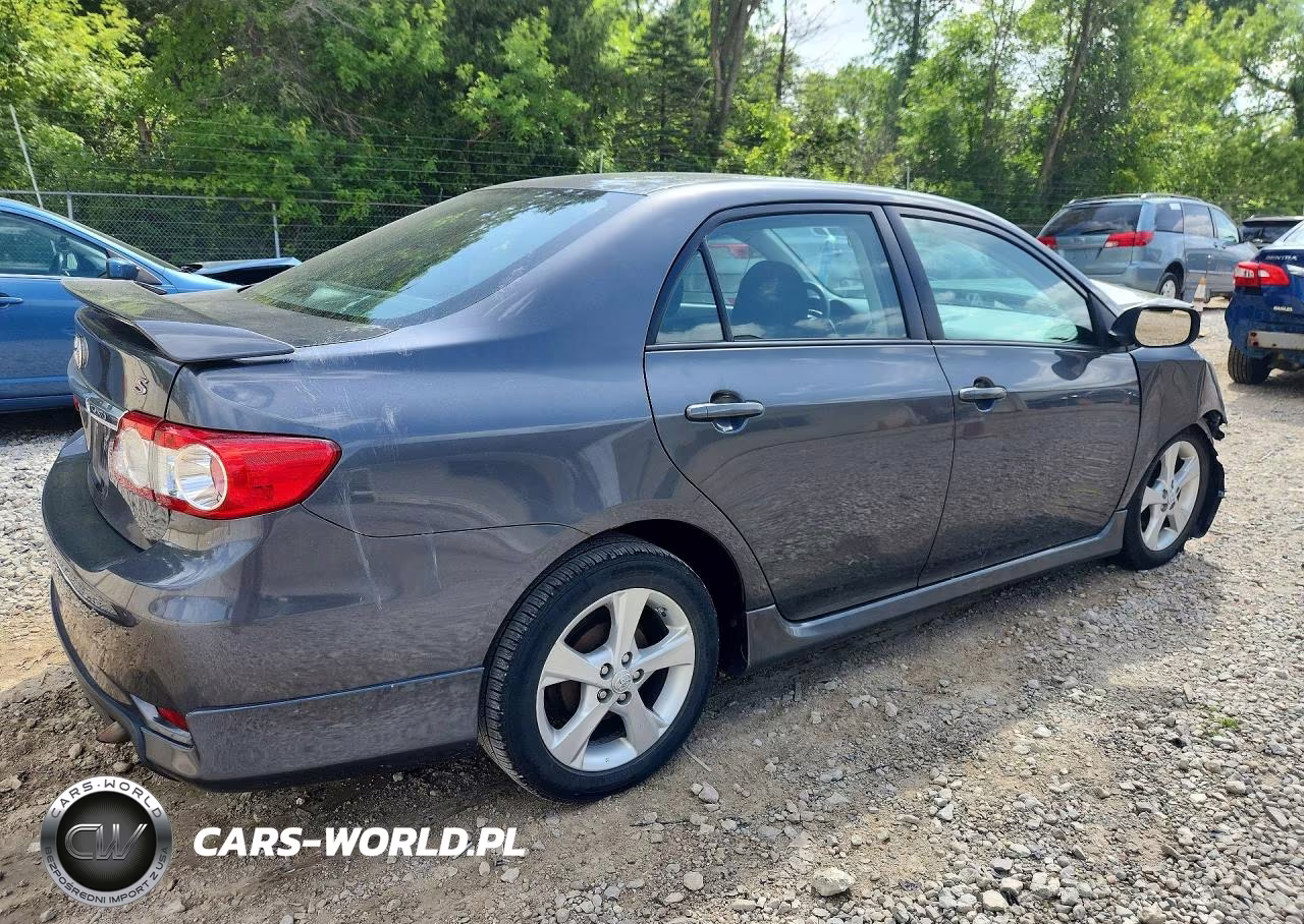 2013 Toyota Corolla S VIN:2T1BU4EE7DC978208 - 3