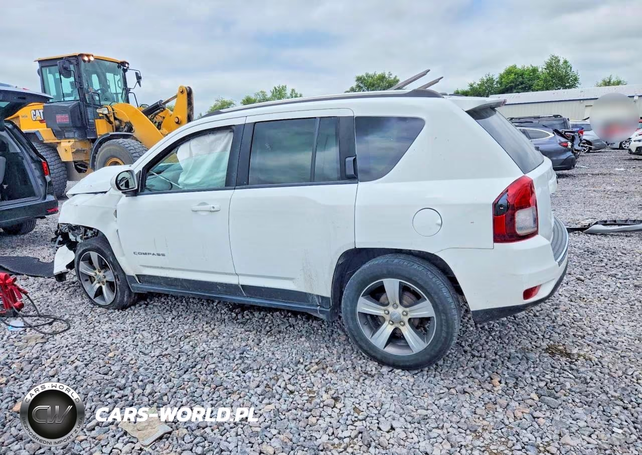 2016 Jeep Compass Latitude VIN:1C4NJCEA8GD752022 - 2