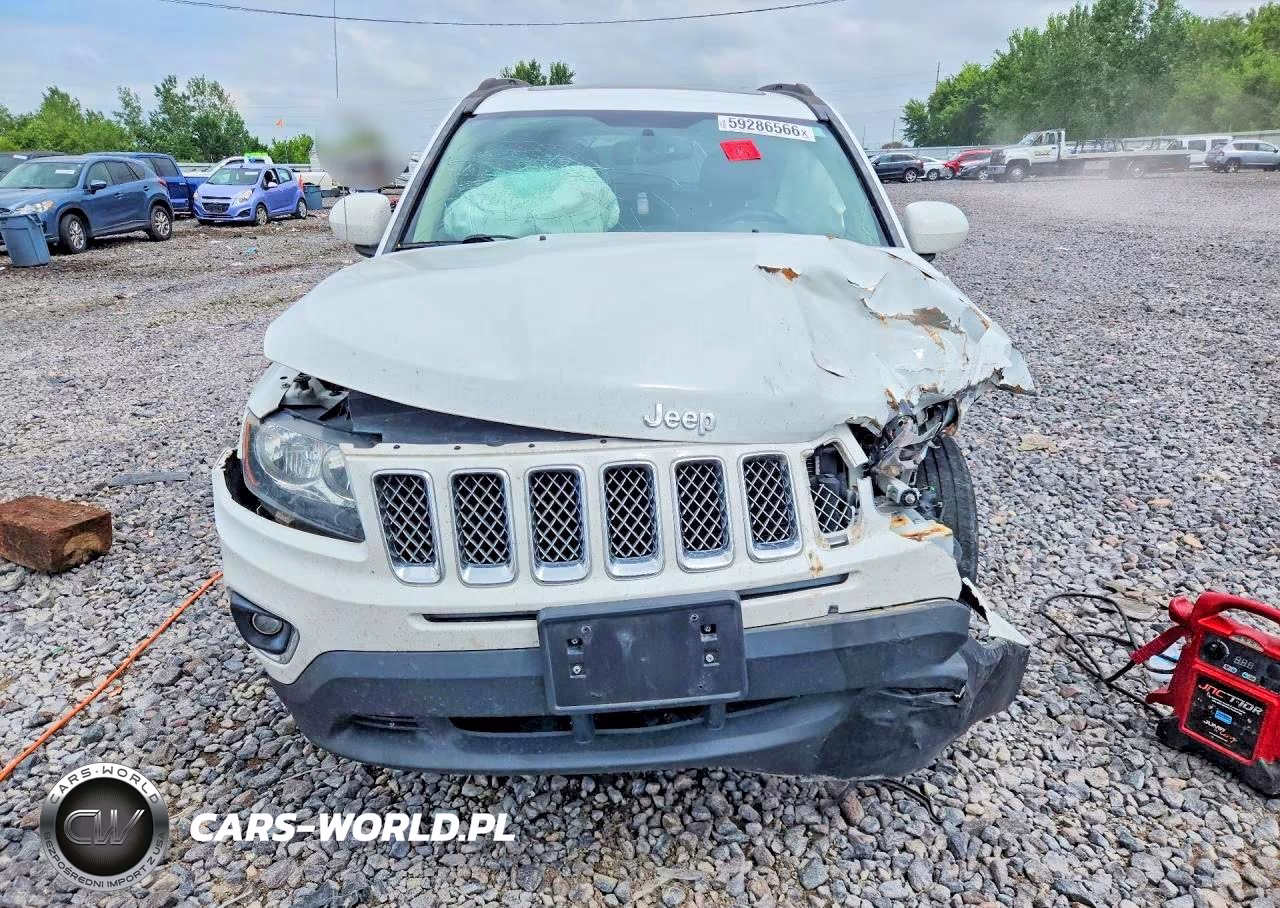 2016 Jeep Compass Latitude VIN:1C4NJCEA8GD752022 - 5