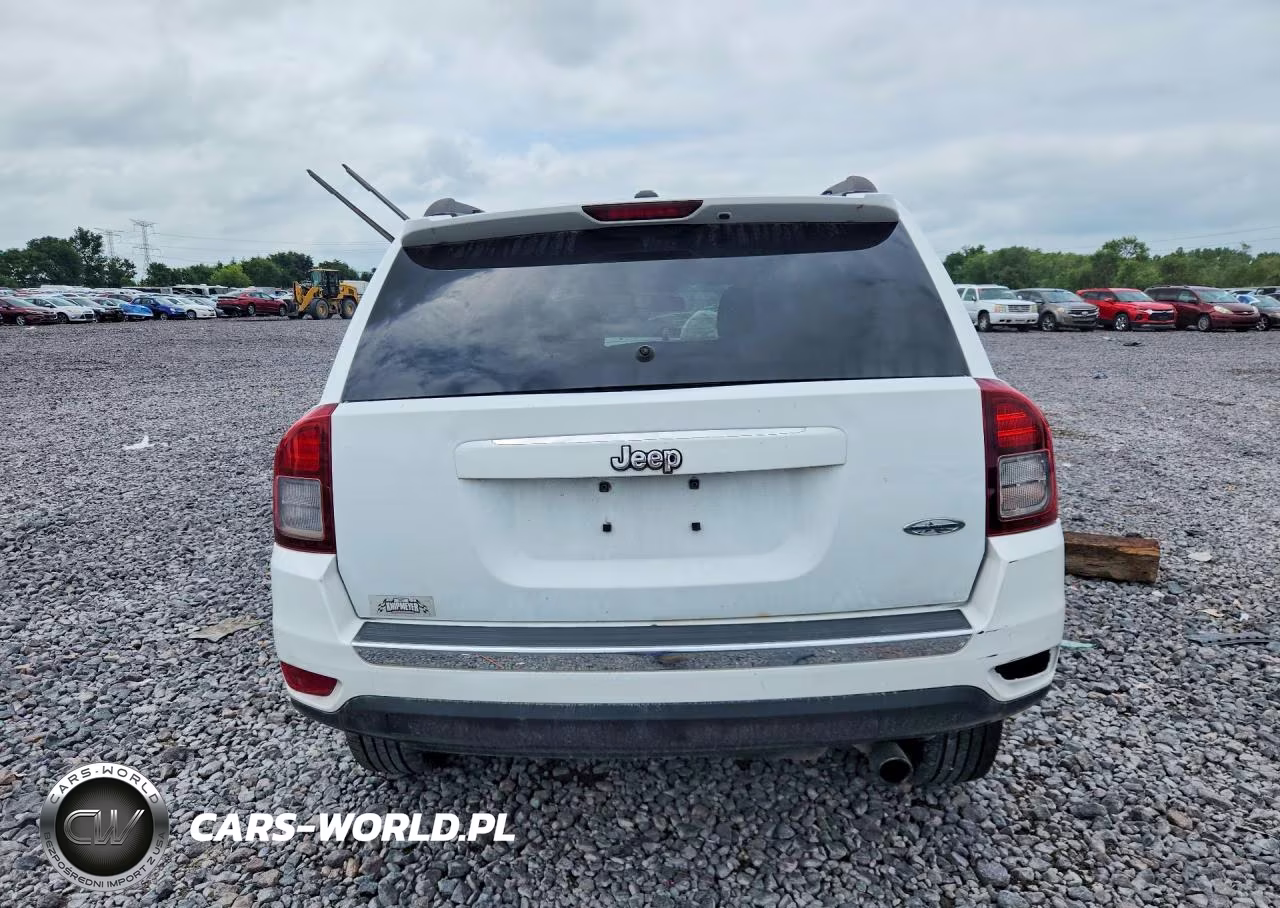 2016 Jeep Compass Latitude VIN:1C4NJCEA8GD752022 - 6