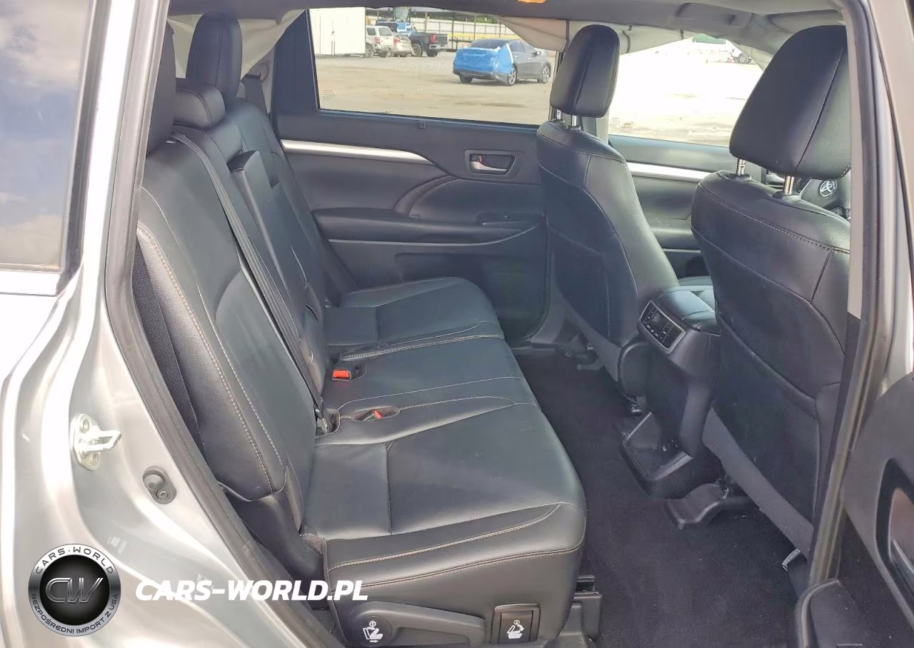 2019 Toyota Highlander Xle VIN:5TDJZRFH3KS613788 - 10
