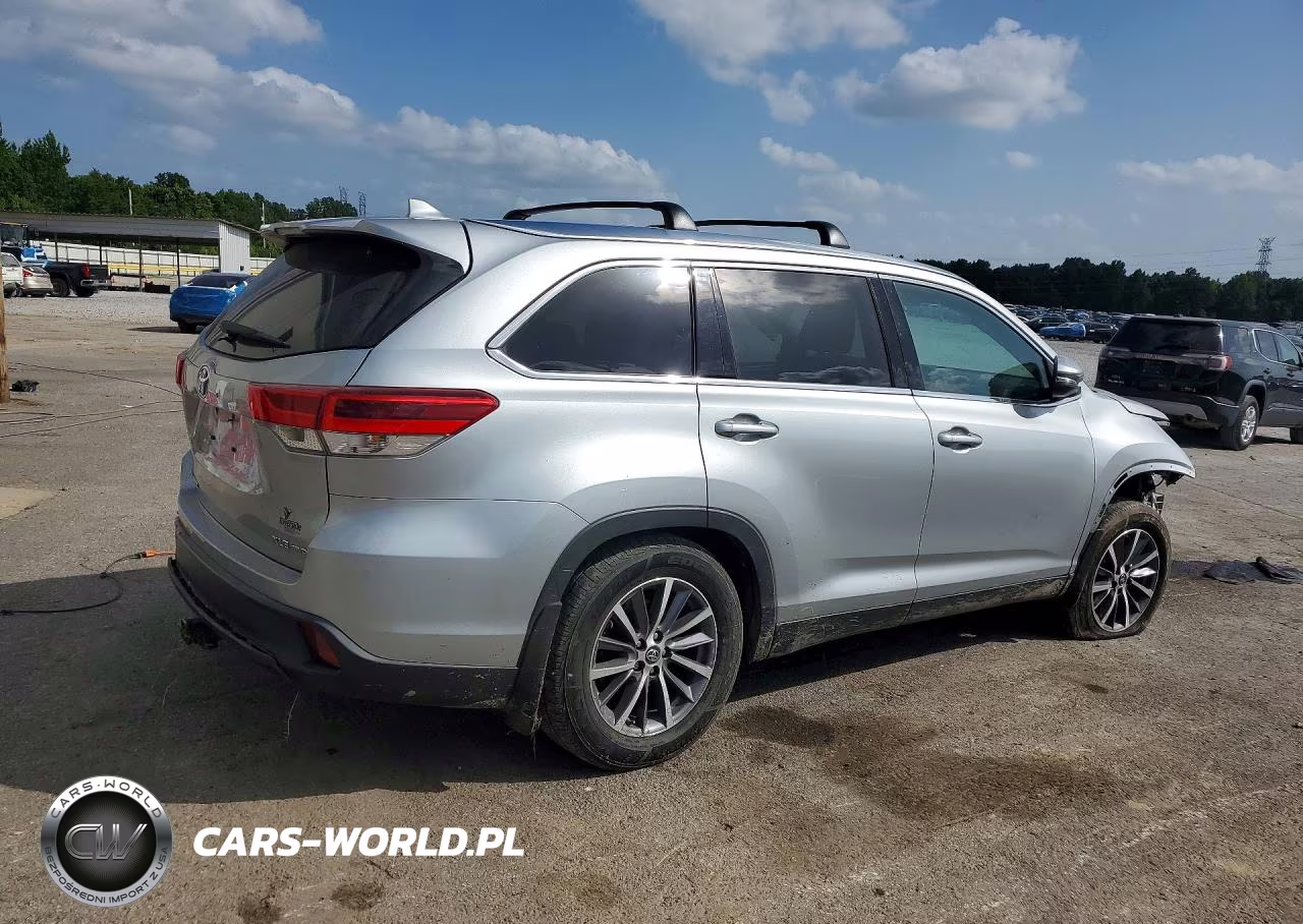 2019 Toyota Highlander Xle VIN:5TDJZRFH3KS613788 - 3