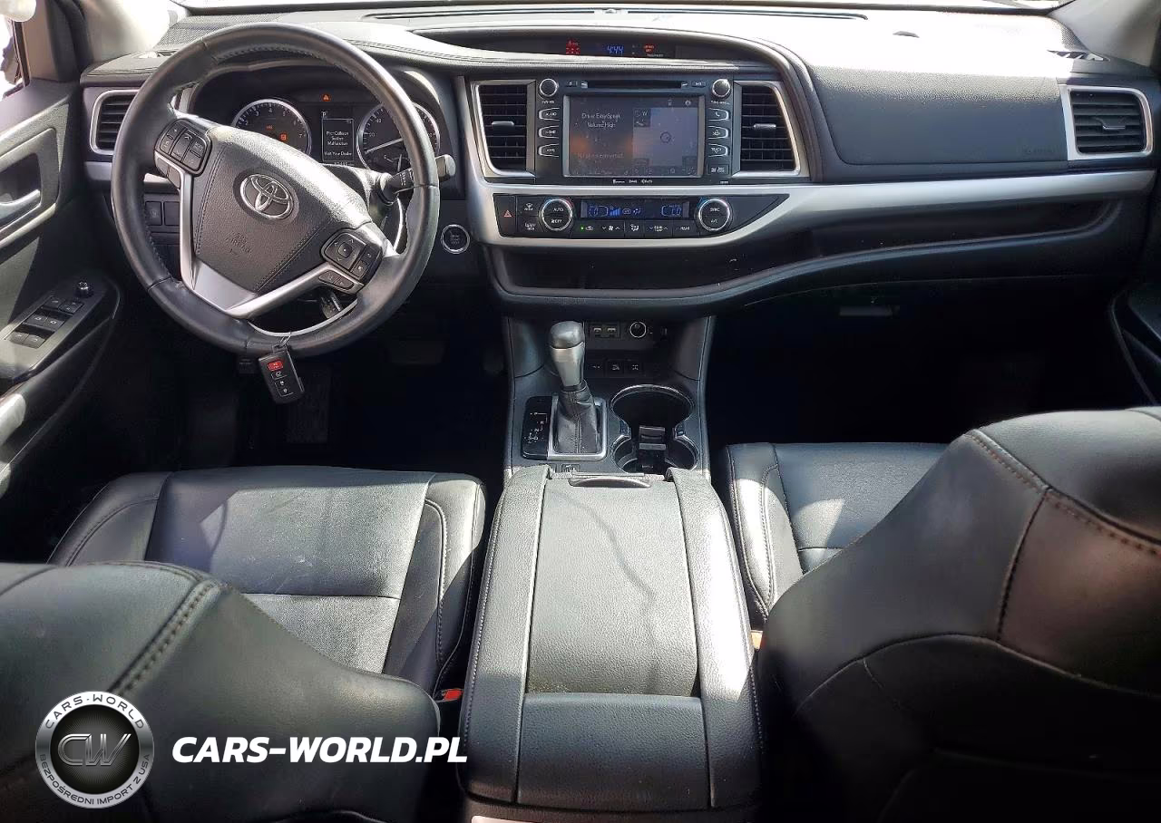 2019 Toyota Highlander Xle VIN:5TDJZRFH3KS613788 - 8