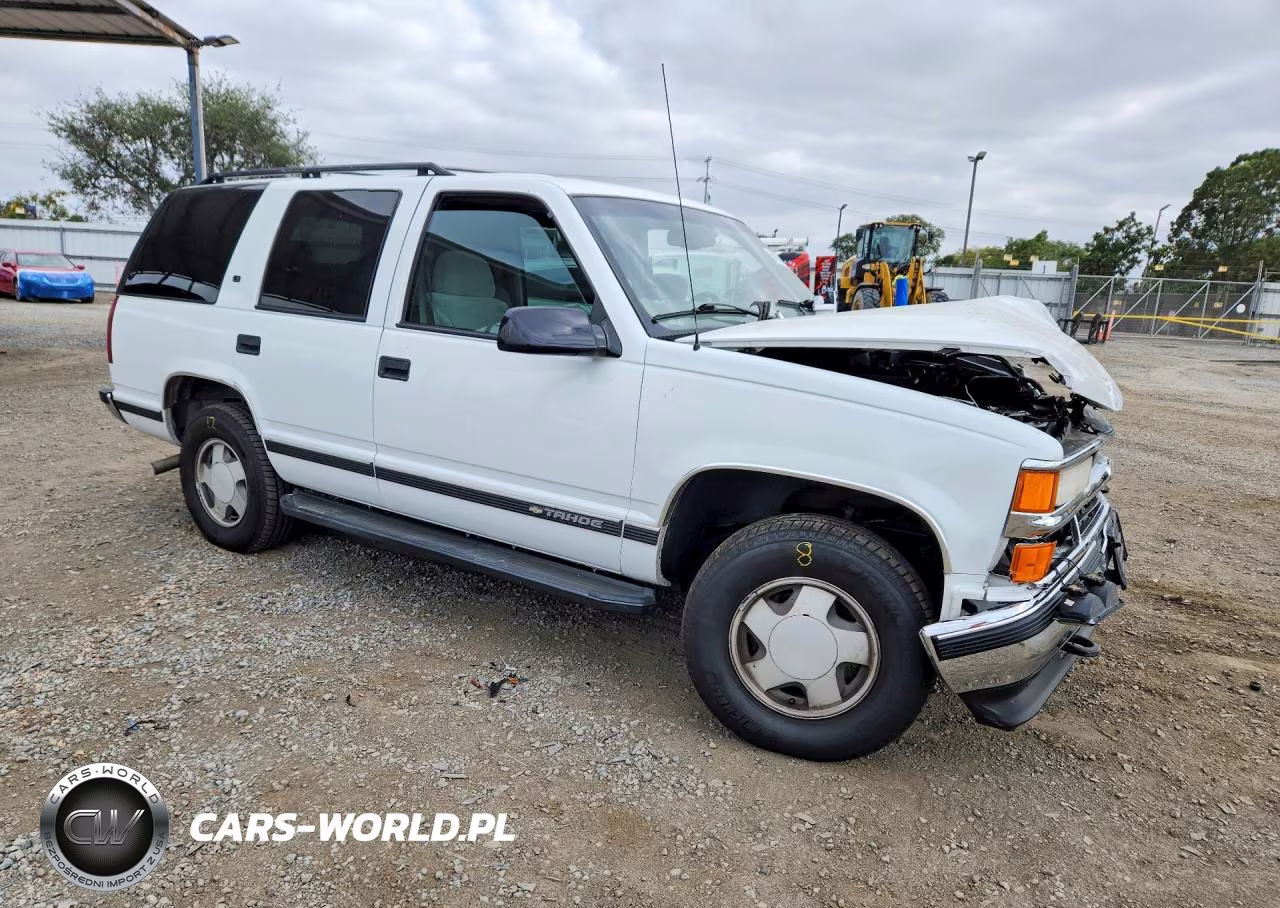1999 Chevrolet Tahoe K1500 VIN:1GNEK13R8XJ536612 - 4