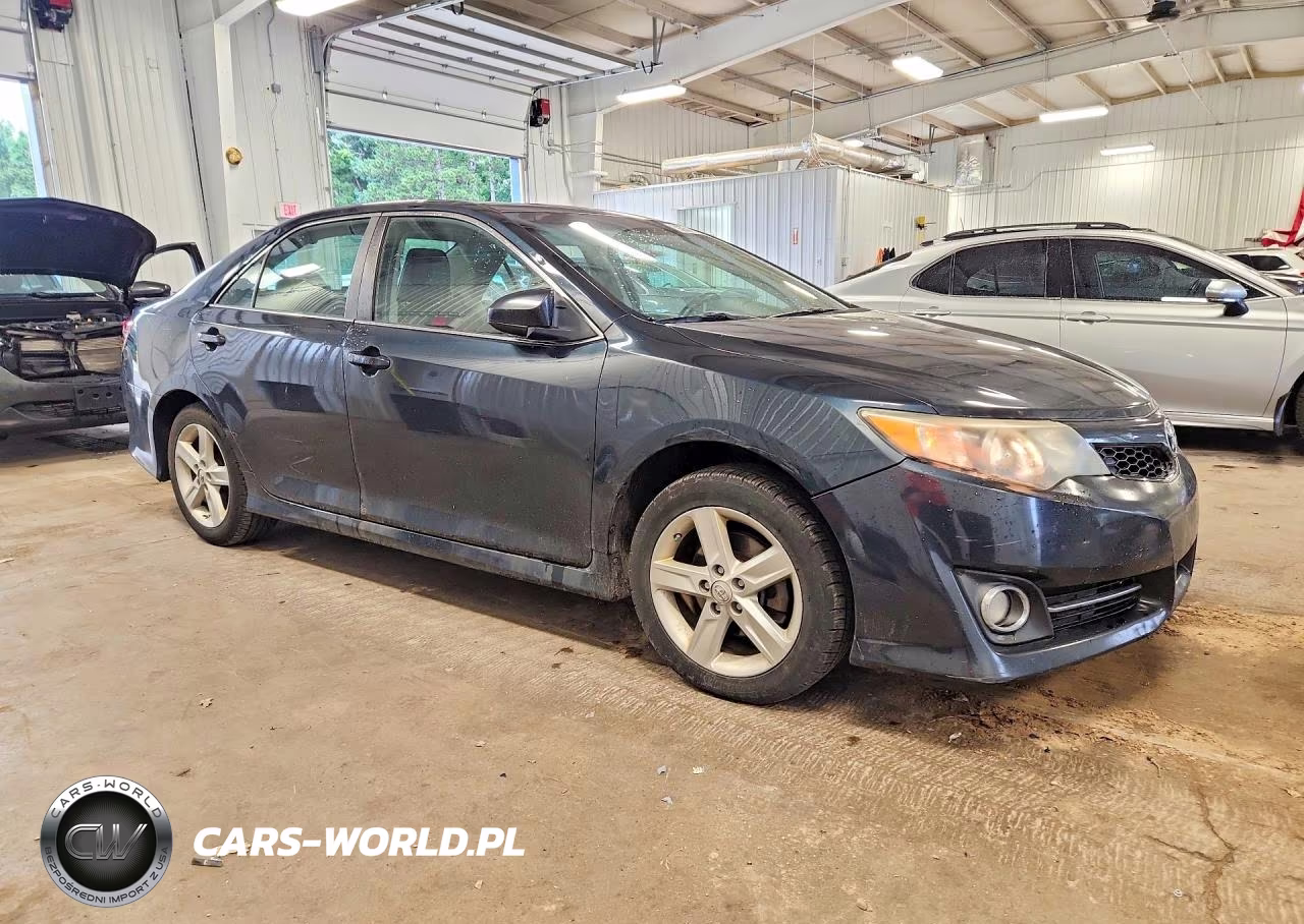 2014 Toyota Camry Se VIN:4T1BF1FK7EU364675 - 4
