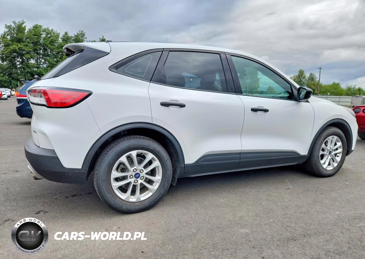 2020 Ford Escape S VIN:1FMCU0F61LUC15179 - 3