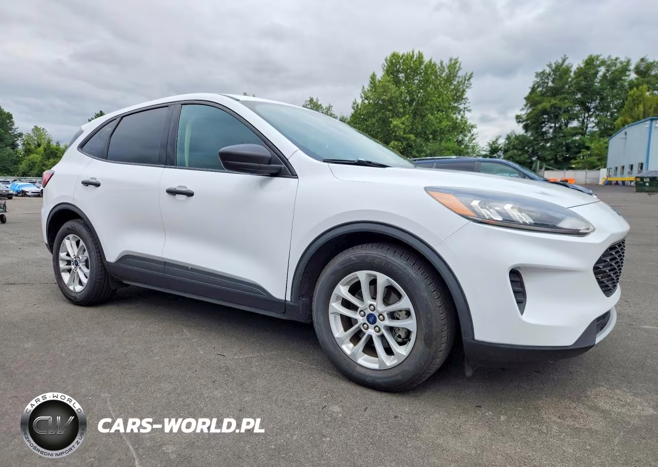 2020 Ford Escape S VIN:1FMCU0F61LUC15179 - 4