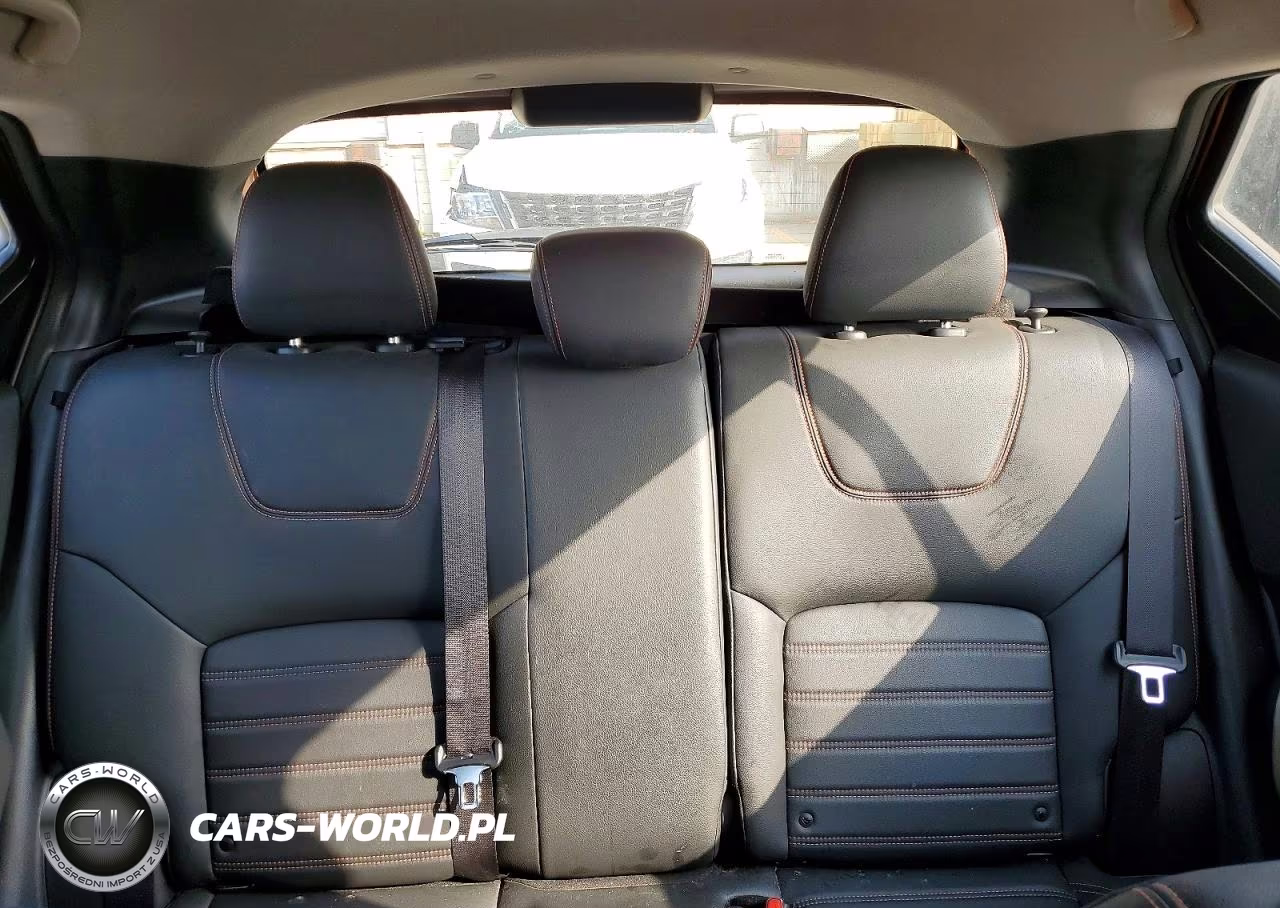 2019 Nissan Kicks Sr VIN:3N1CP5CU7KL518183 - 10