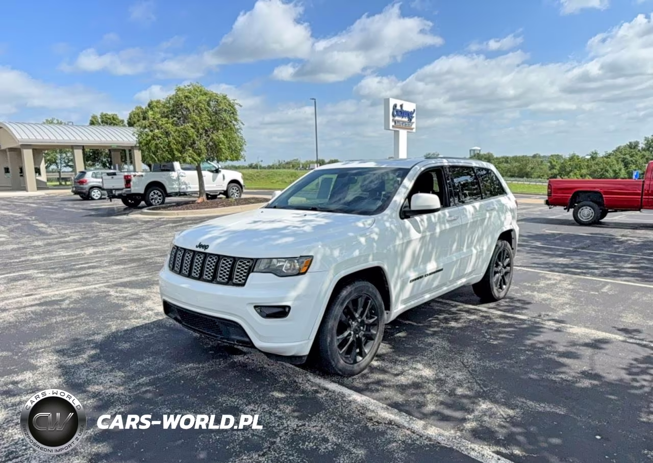 2020 Jeep Grand Cherokee Laredo VIN:1C4RJFAGXLC396671 - 2