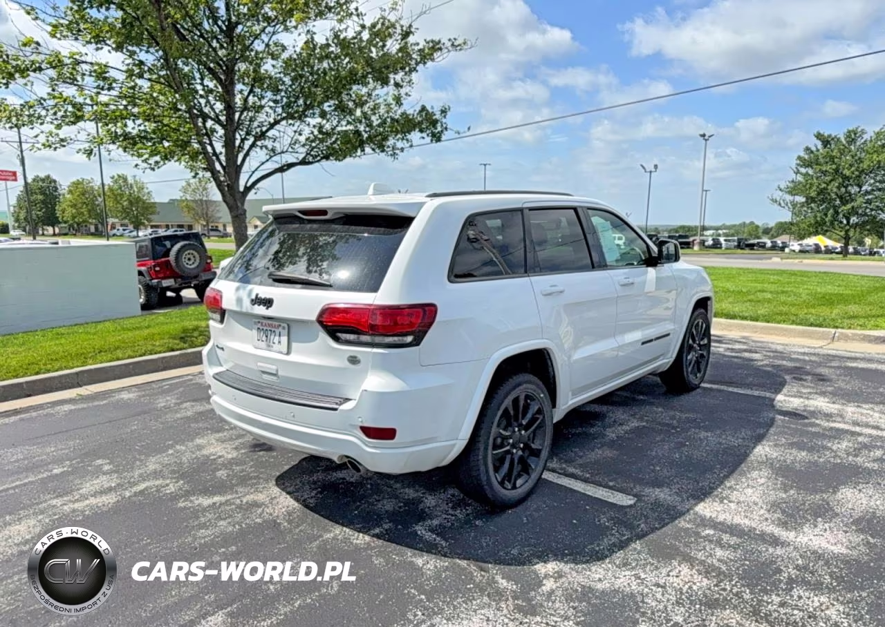 2020 Jeep Grand Cherokee Laredo VIN:1C4RJFAGXLC396671 - 4