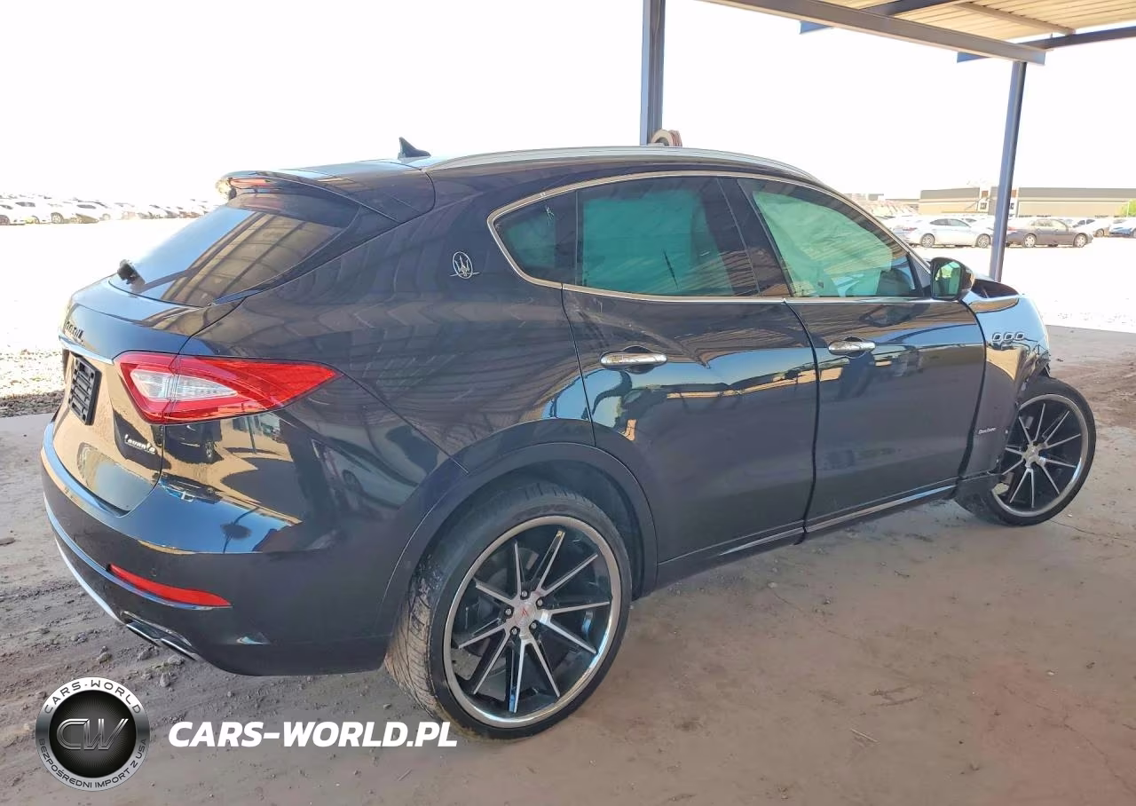 2018 Maserati Levante Luxury VIN:ZN661XUL1JX294360 - 3